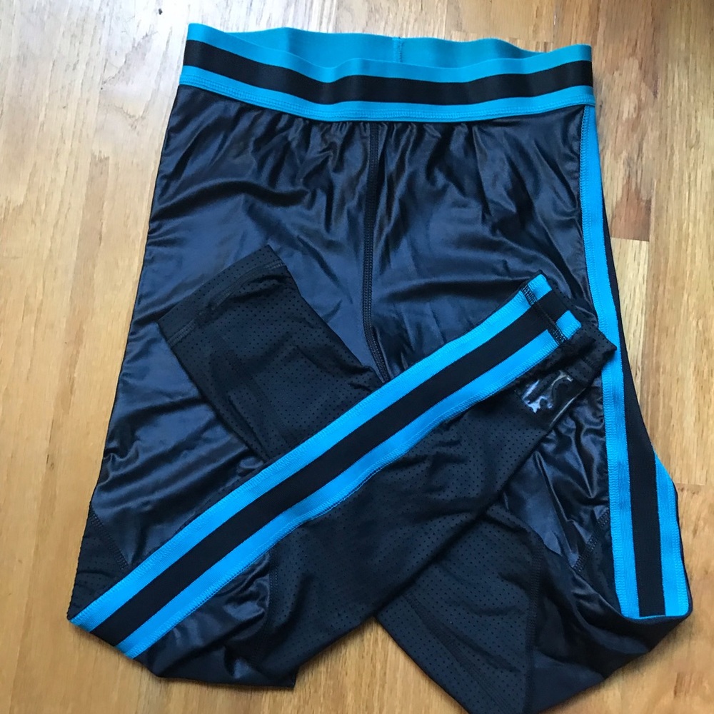 ALALA Varsity Tight LEGGINGS!
